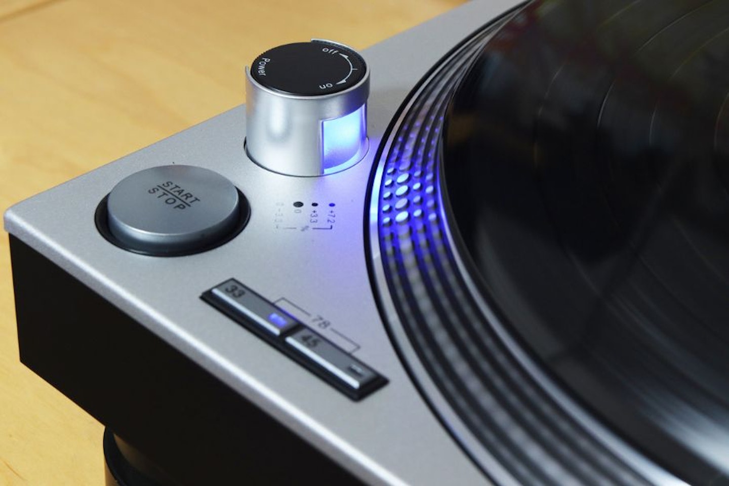 Audio-Technica LP140XPSVEUK Professional Manual Turntable - strobe and platter